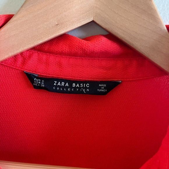 ZARA BRIGHT RED GOLD BUTTON SHIRT POCKET FRONT VISCOSE SILKY SIDE SLIT T… - Picture 4 of 8